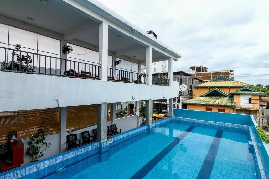 Sea Beach Resort Negombo Esterno foto