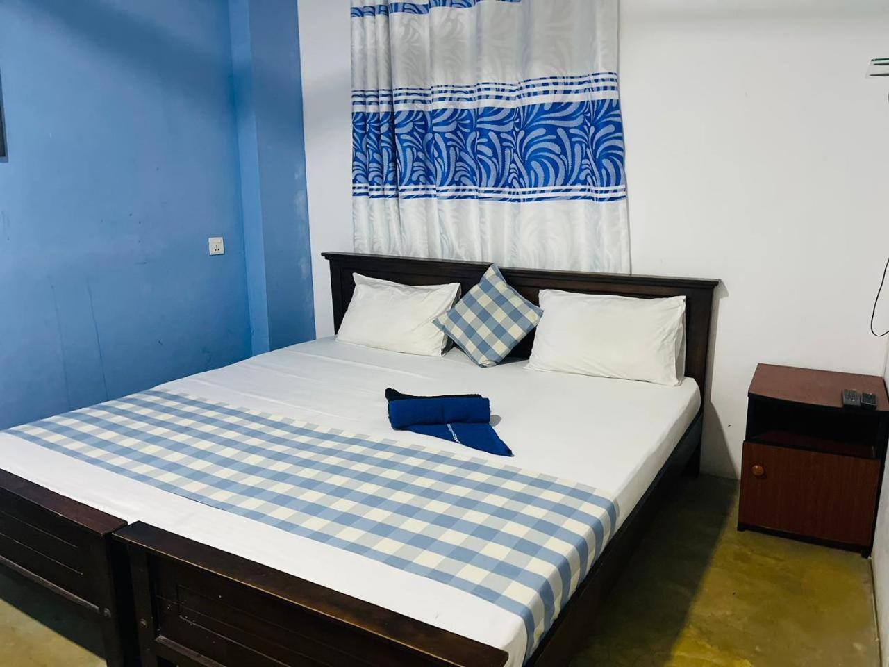 Sea Beach Resort Negombo Esterno foto